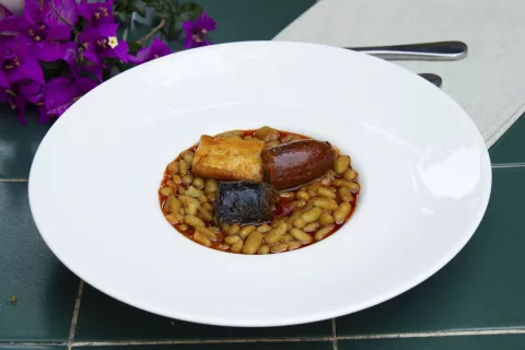 Verdinas con compangu (chorizo, morcilla y panceta ibérica)